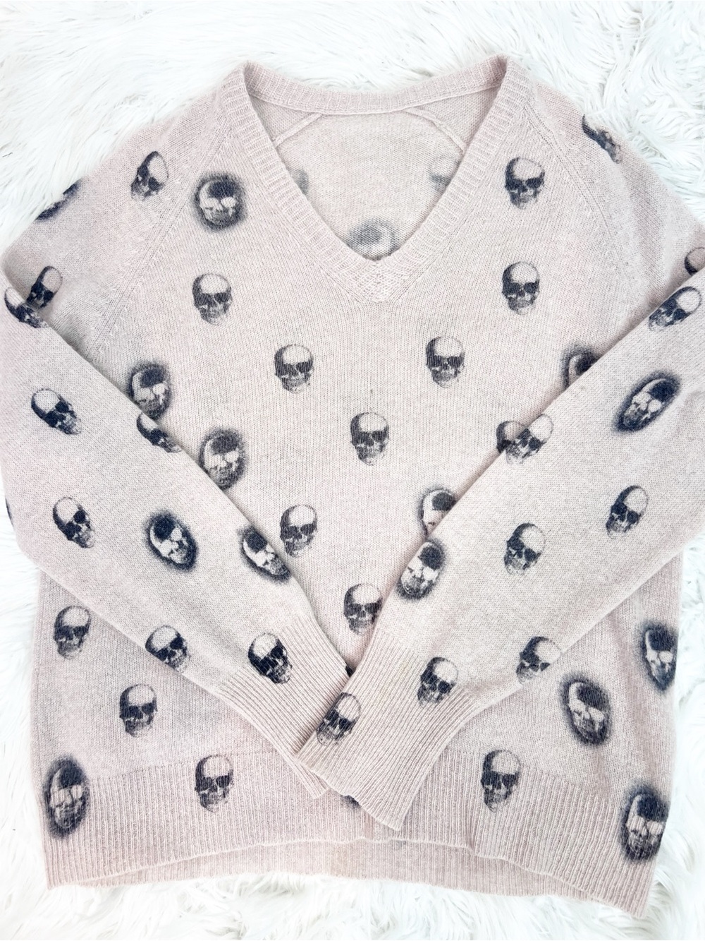SKULL CASHMERE TAUPE BROWN V-NECK SKULL PRINT CASHMERE SWEATER SZ SMALL
